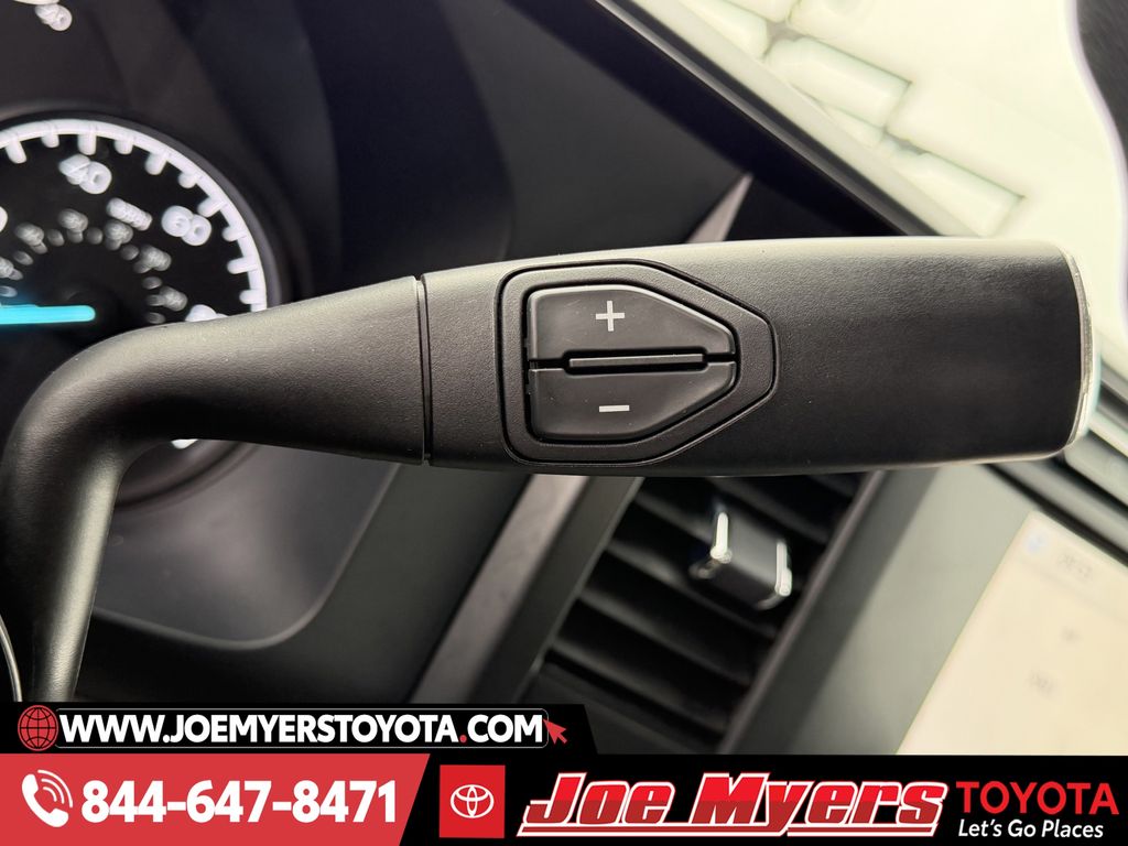 Used 2024 Iconic Silver Metallic Ford XLT image 20