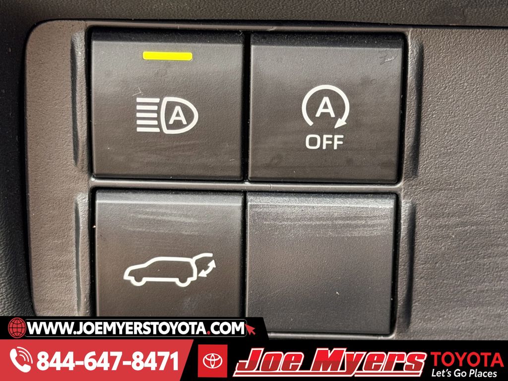 Used 2025 Blueprint Toyota LE image 24