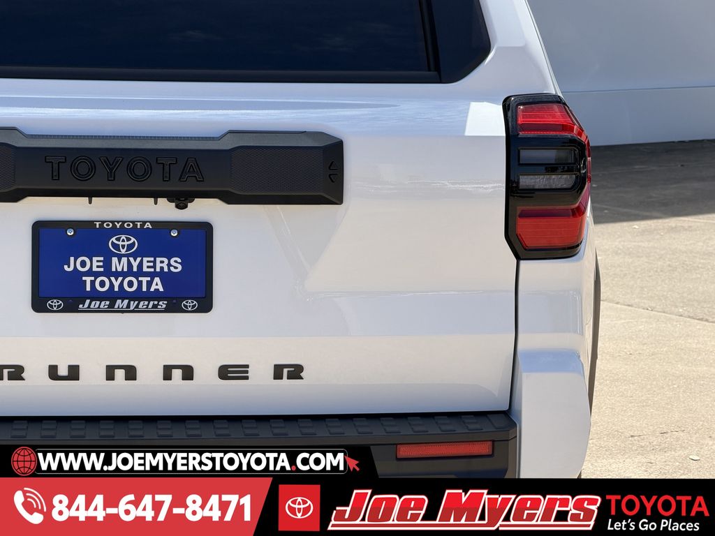 New 2026 Ice Cap Toyota SR5 image 9