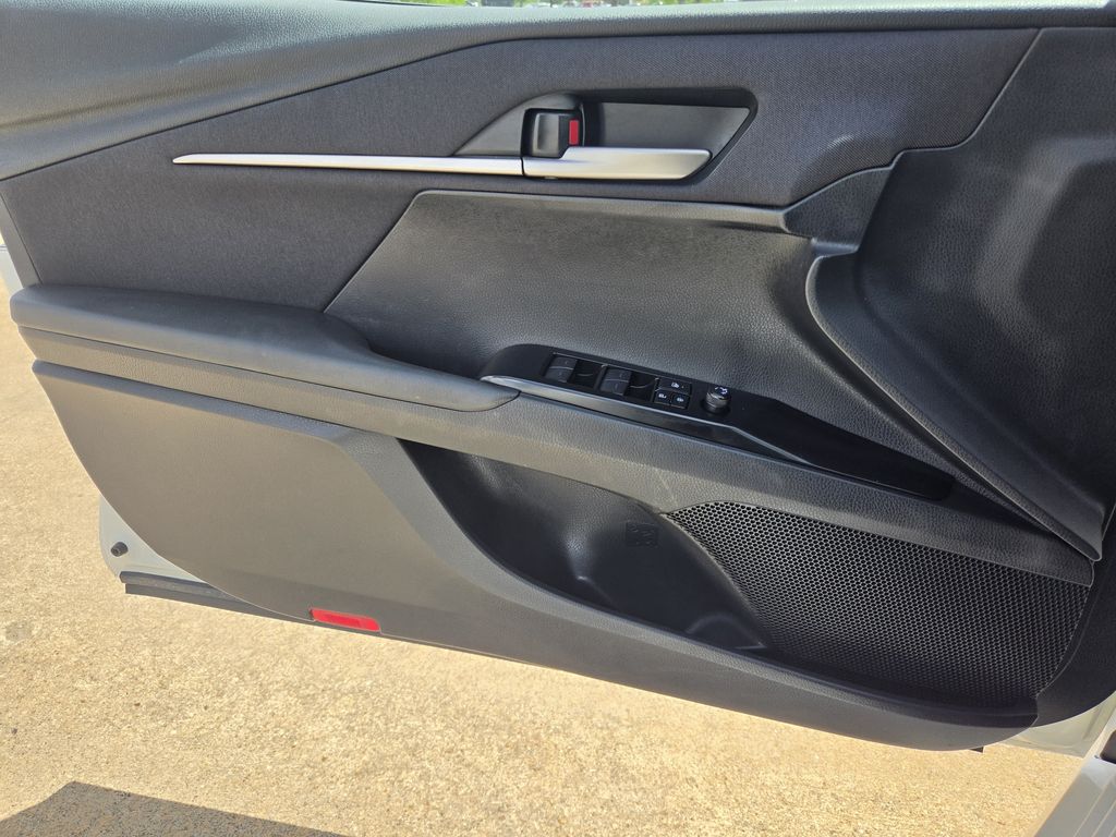 Used 2025 Ice Toyota LE image 26
