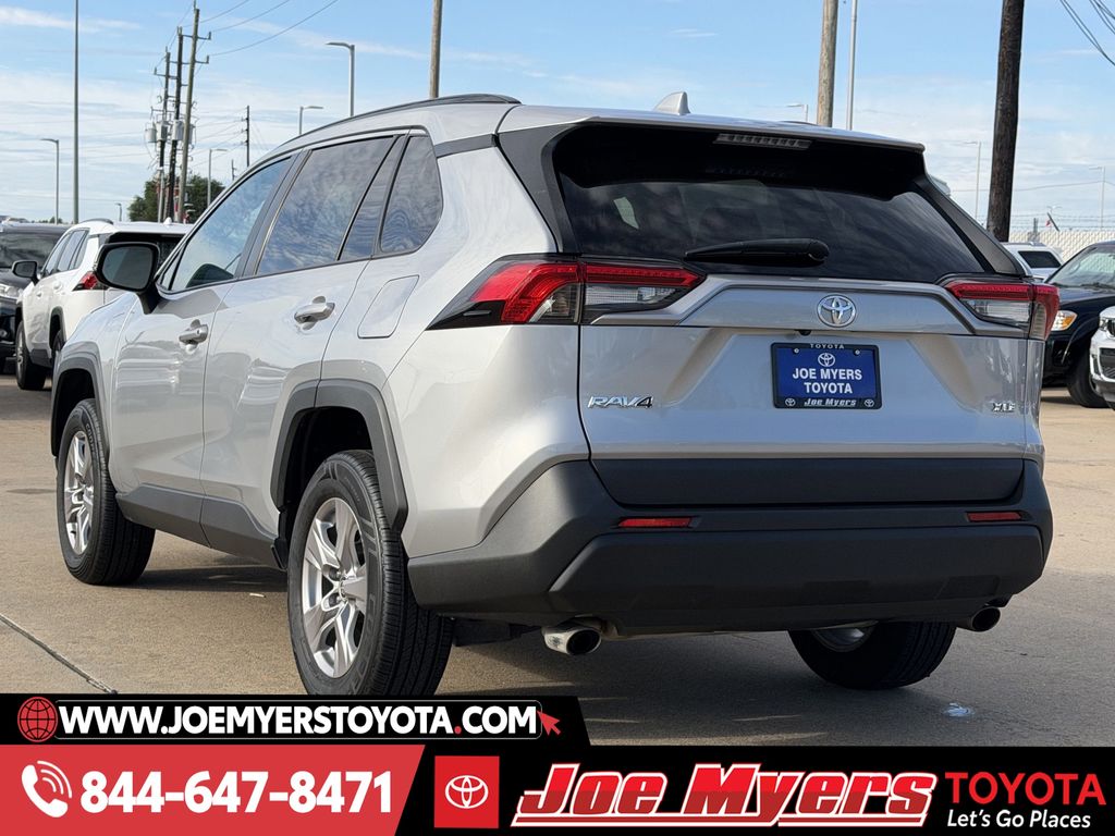 Used 2023 Silver Sky Metallic Toyota XLE image 7