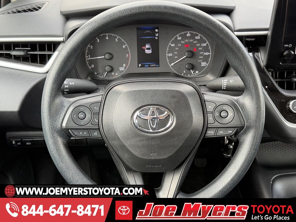 Used 2025 Ice Cap Toyota LE image 18