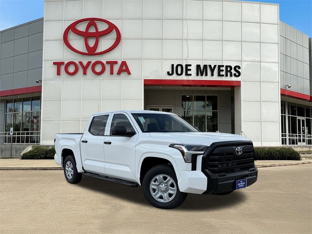 2026 Toyota Tundra SR photo 2