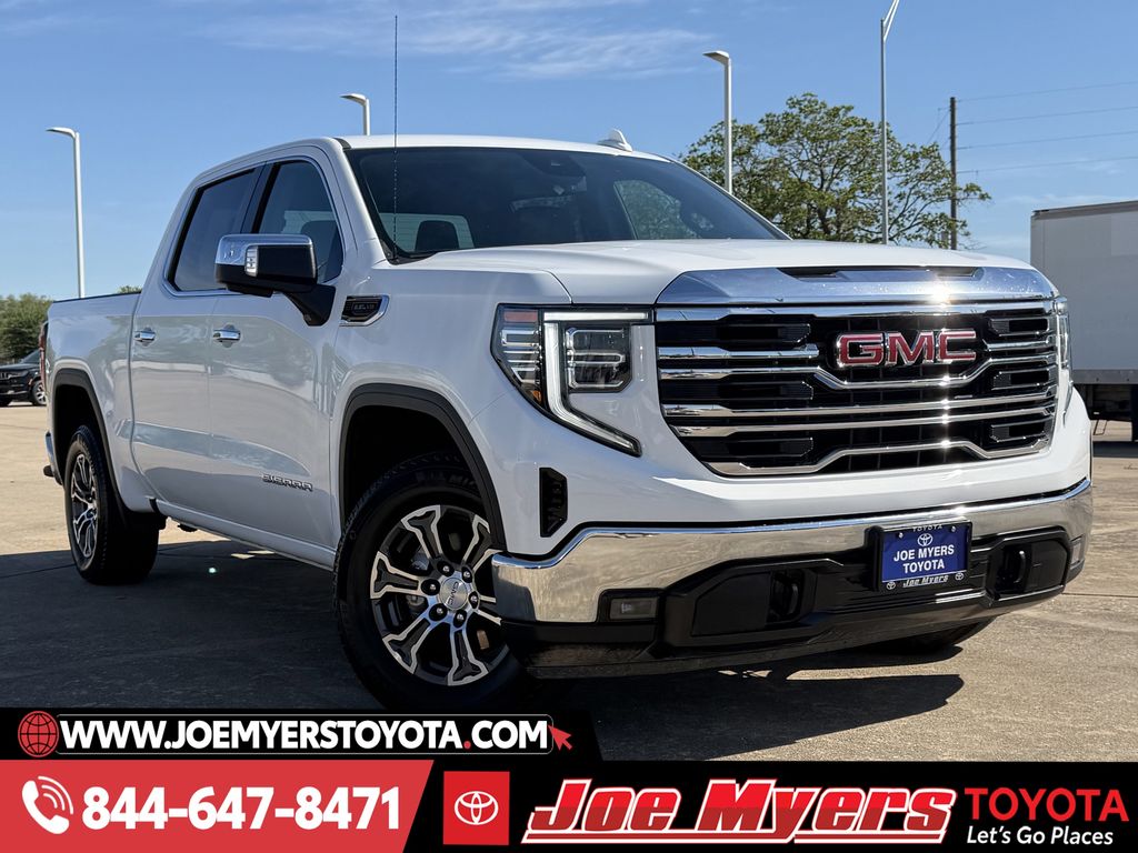 Used 2025 Summit White GMC SLT image 2