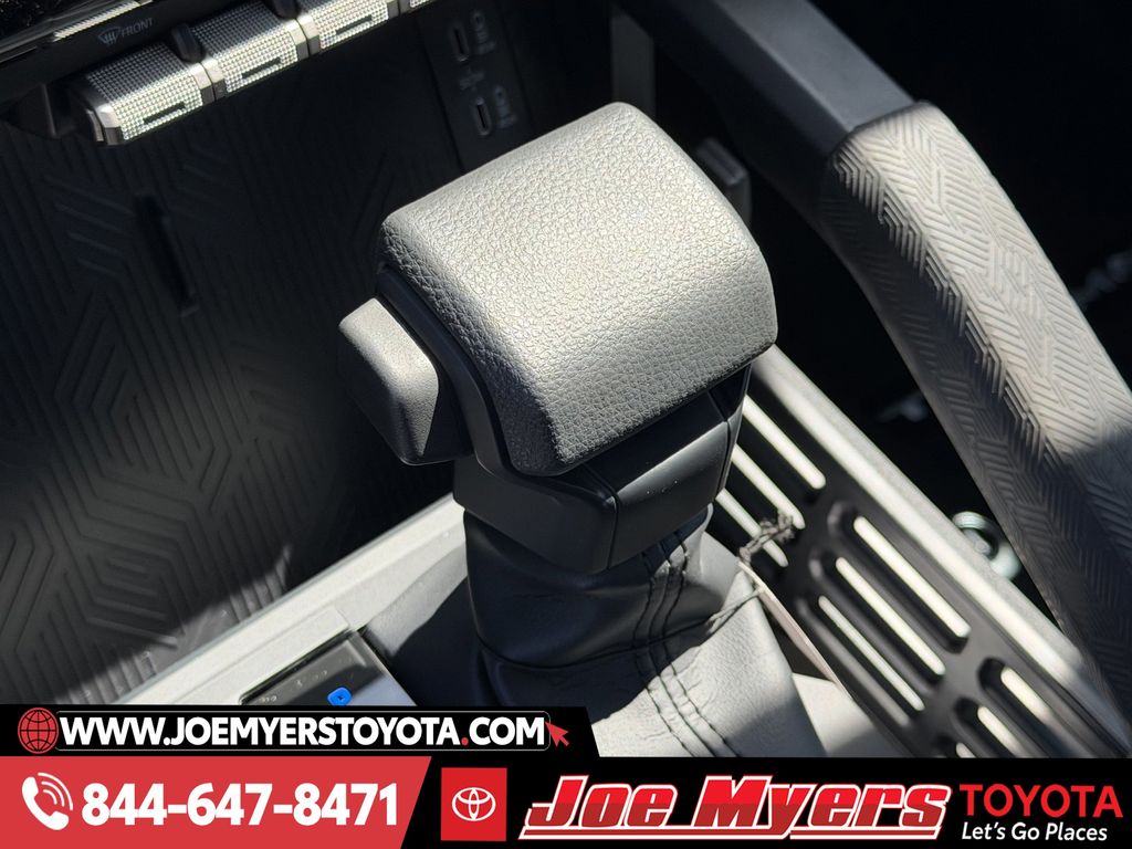 New 2026 Ice Cap Toyota SR5 image 19