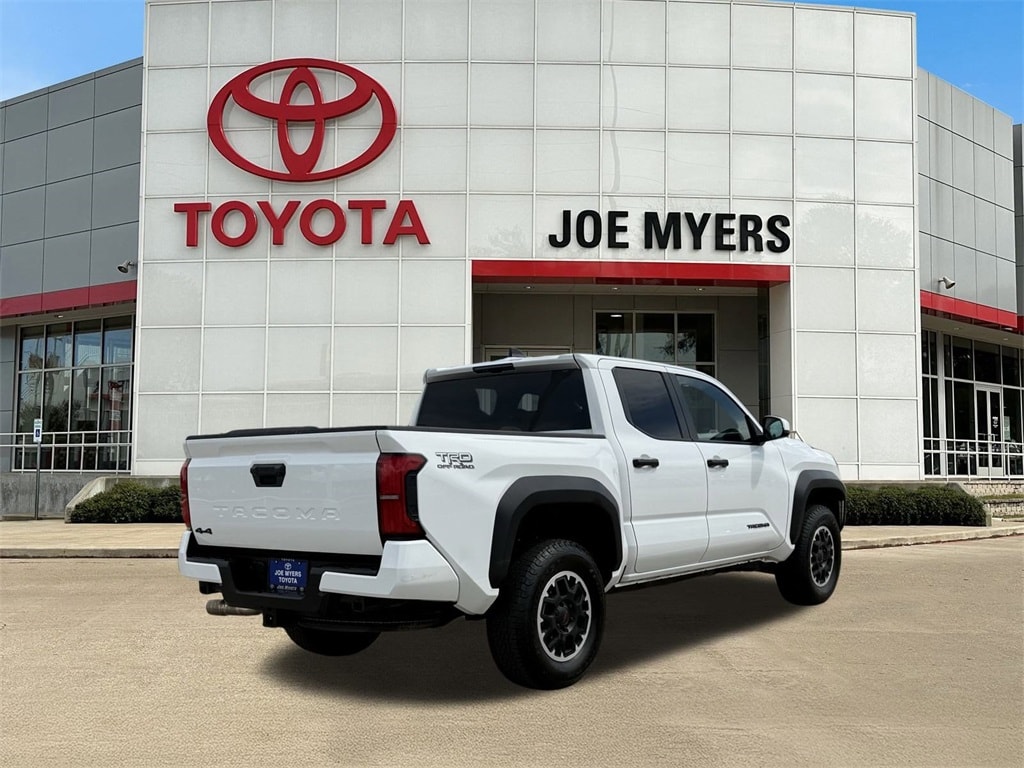 2024 Toyota Tacoma TRD Off-Road photo 4