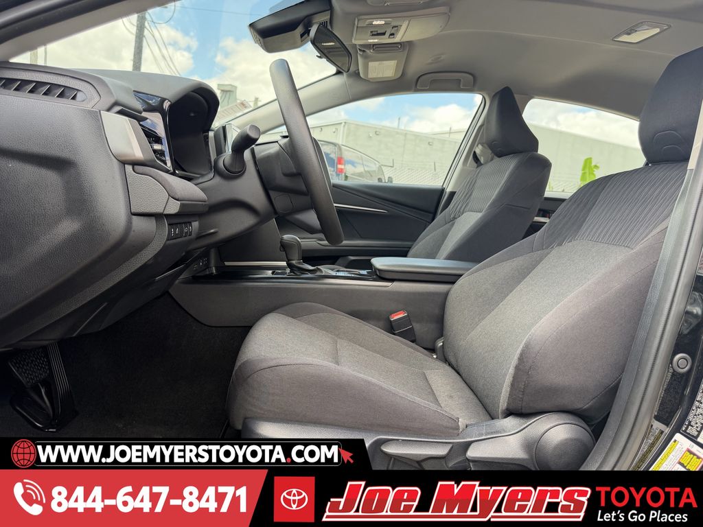 Used 2025 Midnight Black Metallic Toyota LE image 27