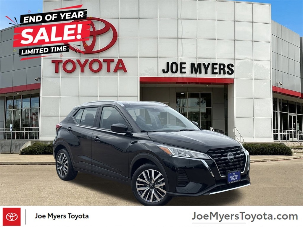 2024 Nissan Kicks SV's photo