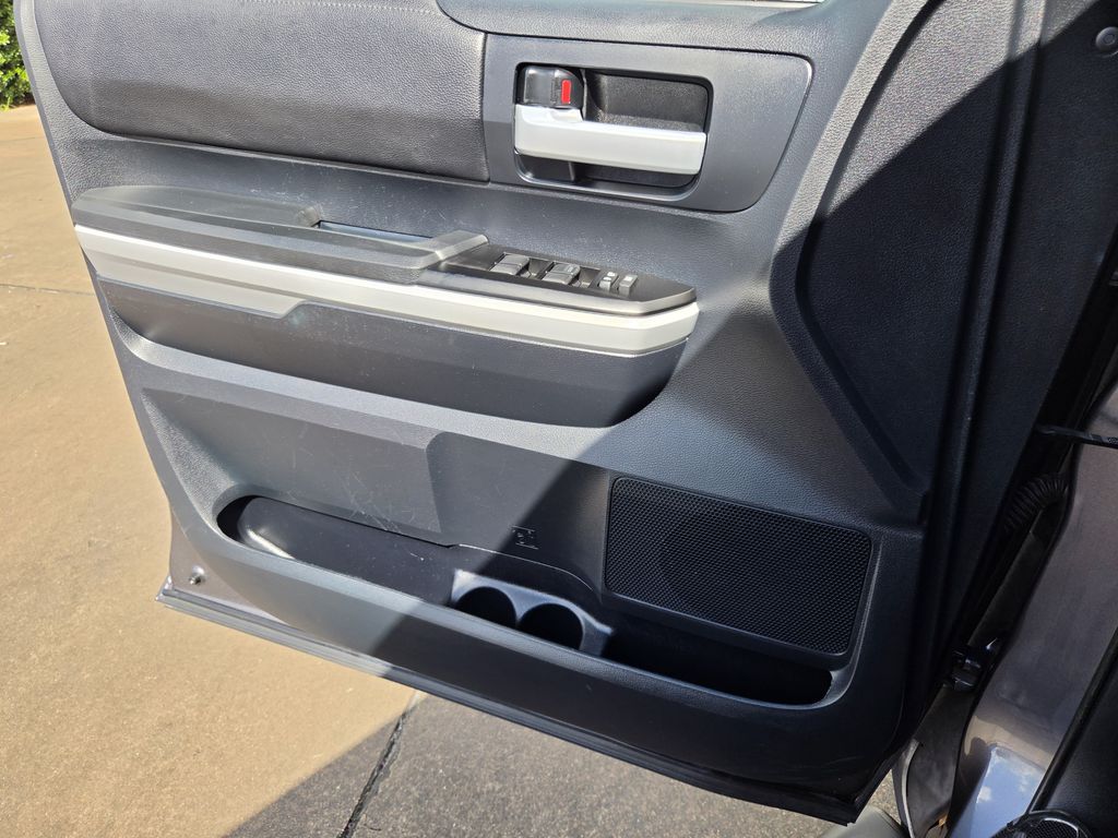 Used 2018 Magnetic Gray Metallic Toyota SR5 image 24