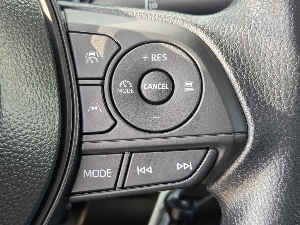 Used 2026 Ice Toyota LE image 22