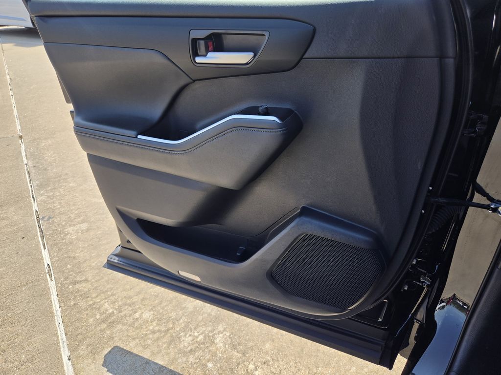 Used 2025 Midnight Black Metallic Toyota XLE image 26