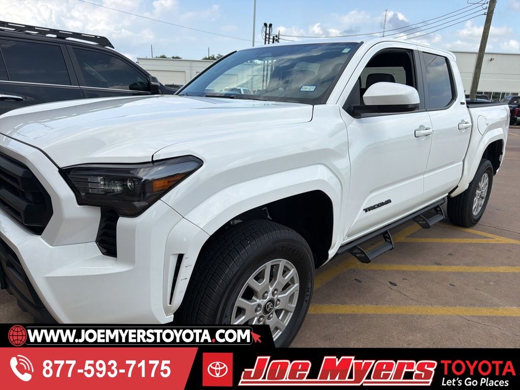 2025 Toyota Tacoma SR5 4x2 Double Cab's photo