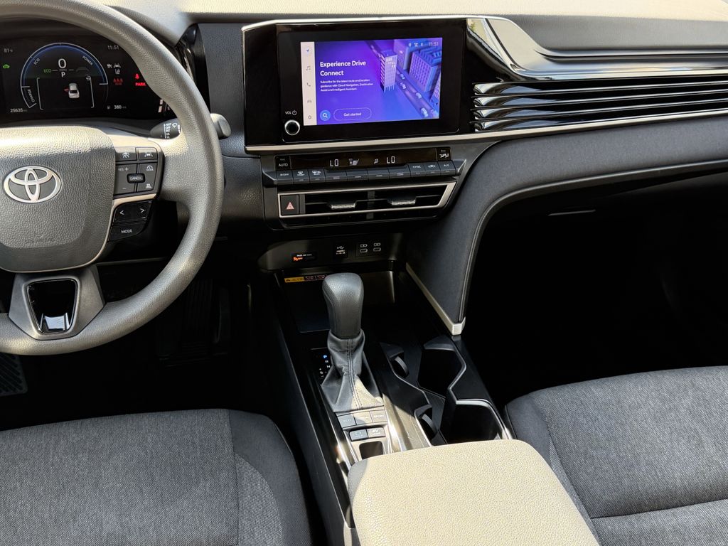 2025 Toyota Camry LE - Photo 17