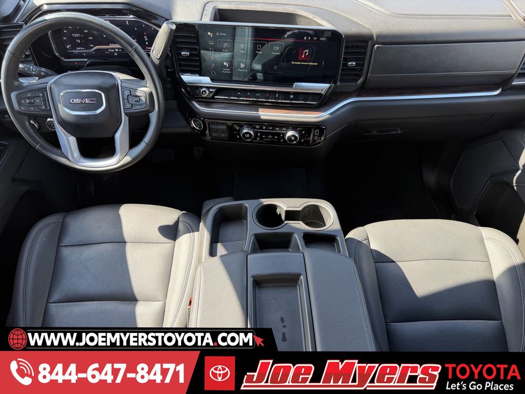 Used 2025 Summit White GMC SLT image 13