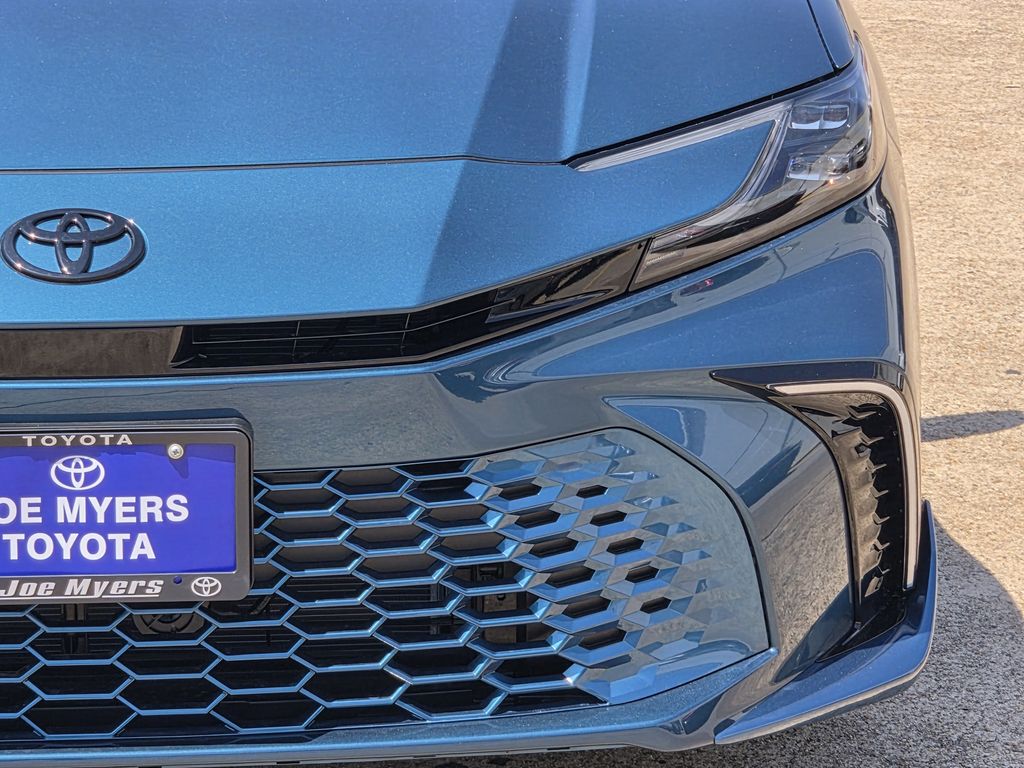 New 2026 Ocean Gem Toyota XSE image 4