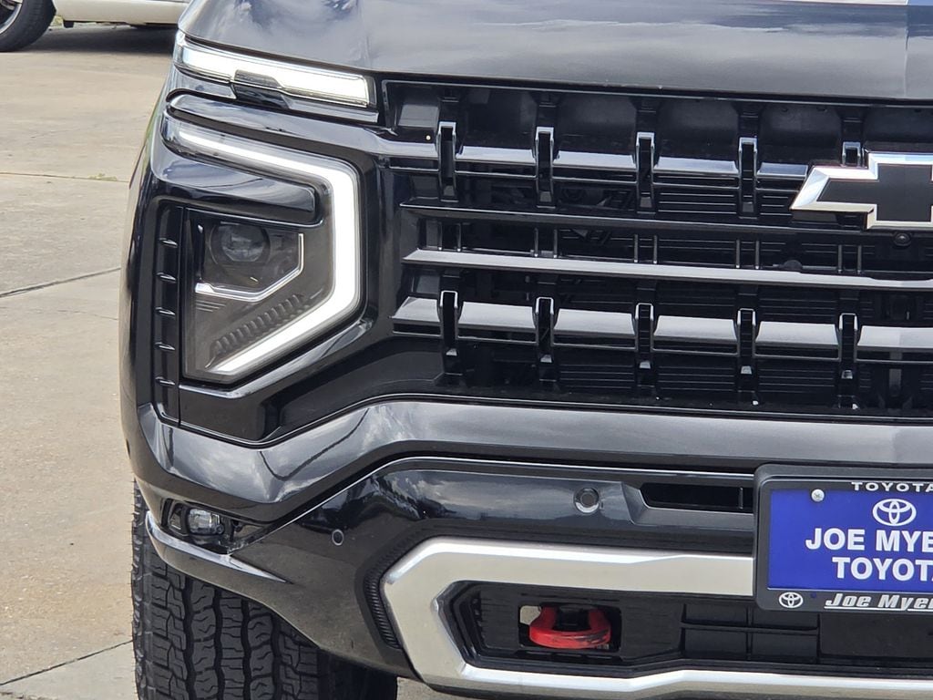 Used 2026 Black Chevrolet Z71 image 5