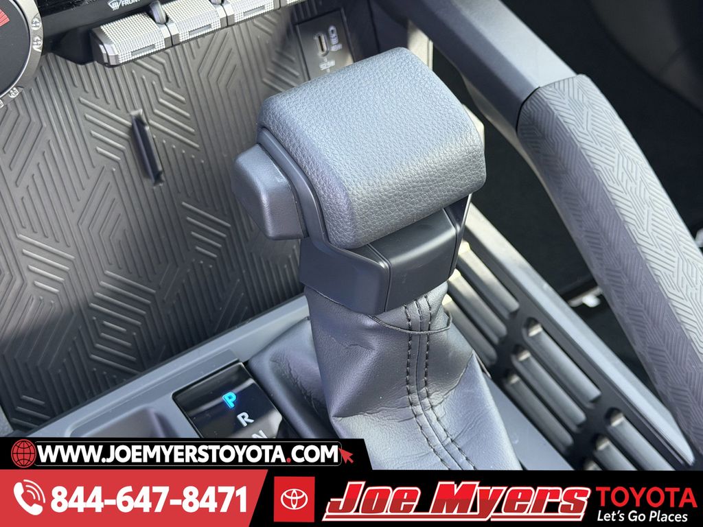 New 2026 Ice Cap Toyota SR5 image 19