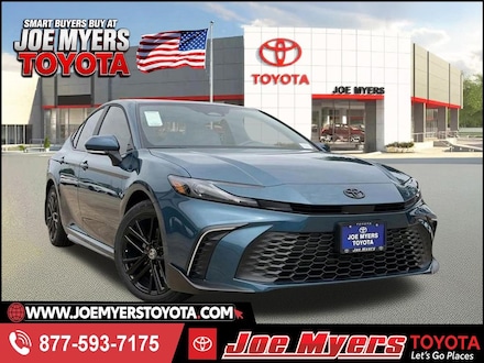 2026 Toyota Camry SE Sedan