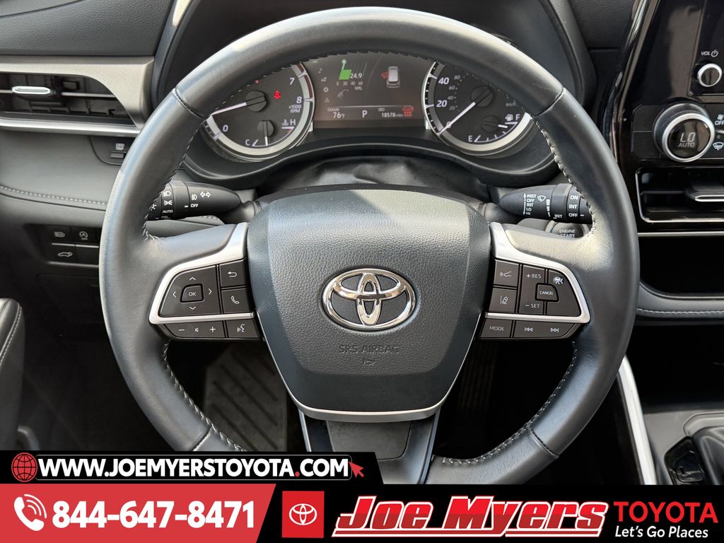 Used 2025 Celestial Silver Metallic Toyota LE image 15