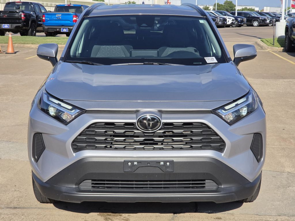 Used 2025 Silver Sky Metallic Toyota XLE image 3
