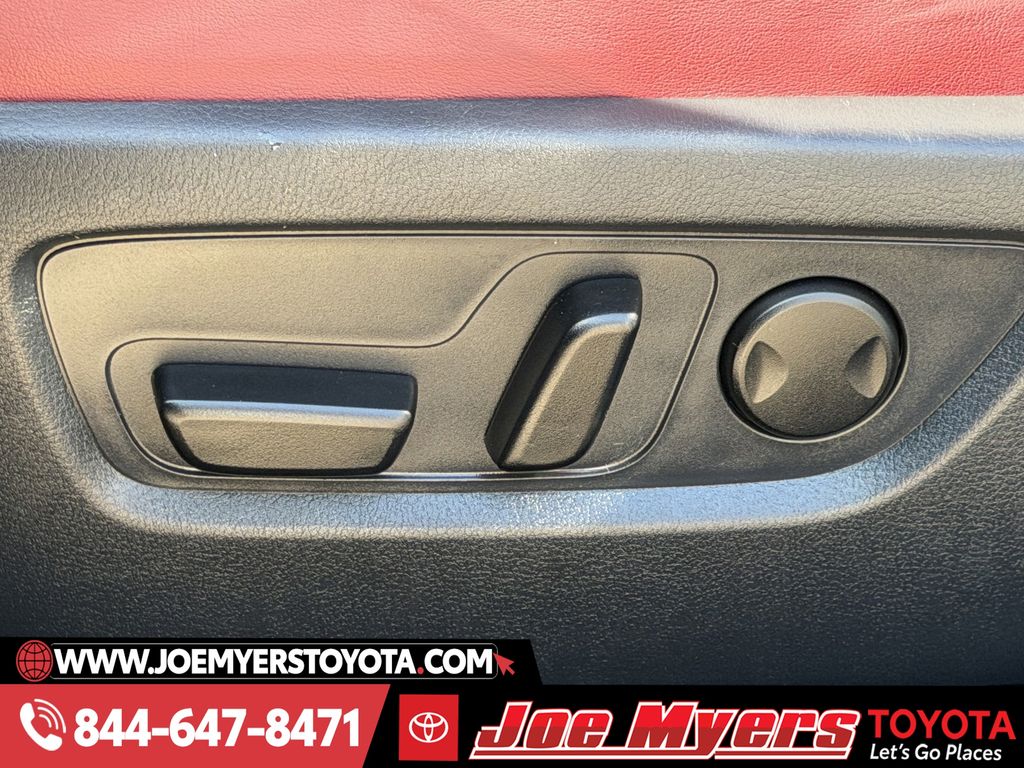 Used 2025 Polymetal Gray Metallic Mazda 2.5 S Carbon Edition image 28