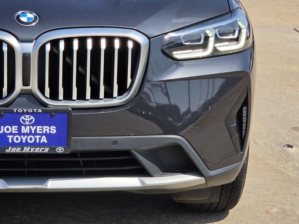 Used 2024 Dark Graphite Metallic BMW xDrive30i image 4