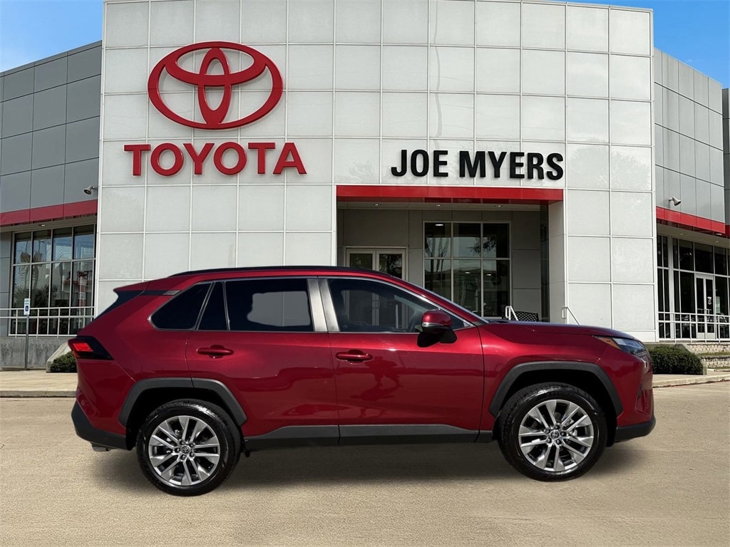 Used 2022 Toyota RAV4 XLE Premium SUV