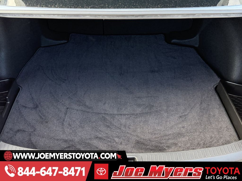 Used 2024 Ice Toyota LE image 28