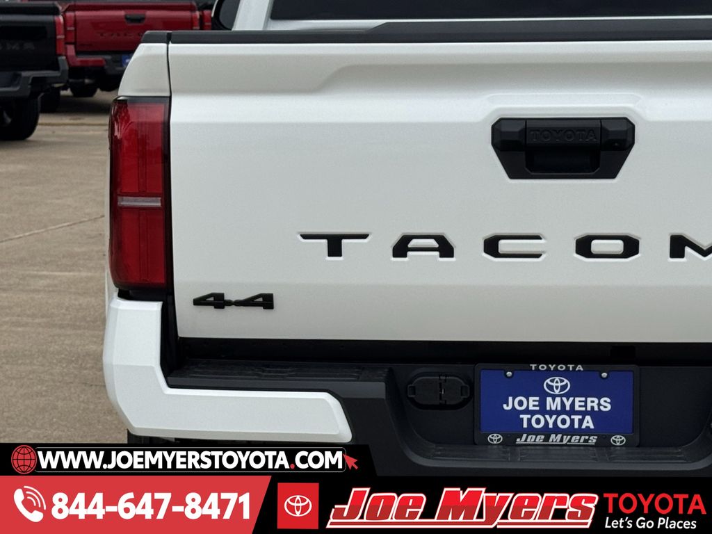 New 2026 Ice Cap Toyota SR5 image 10