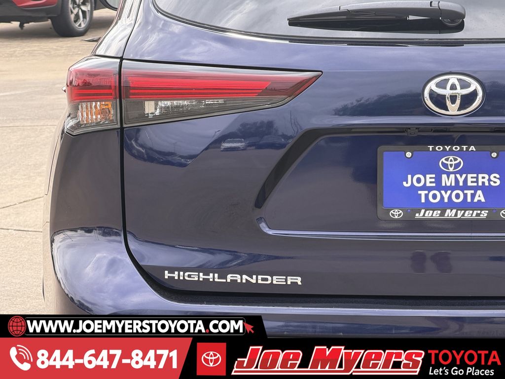 Used 2025 Blueprint Toyota LE image 10