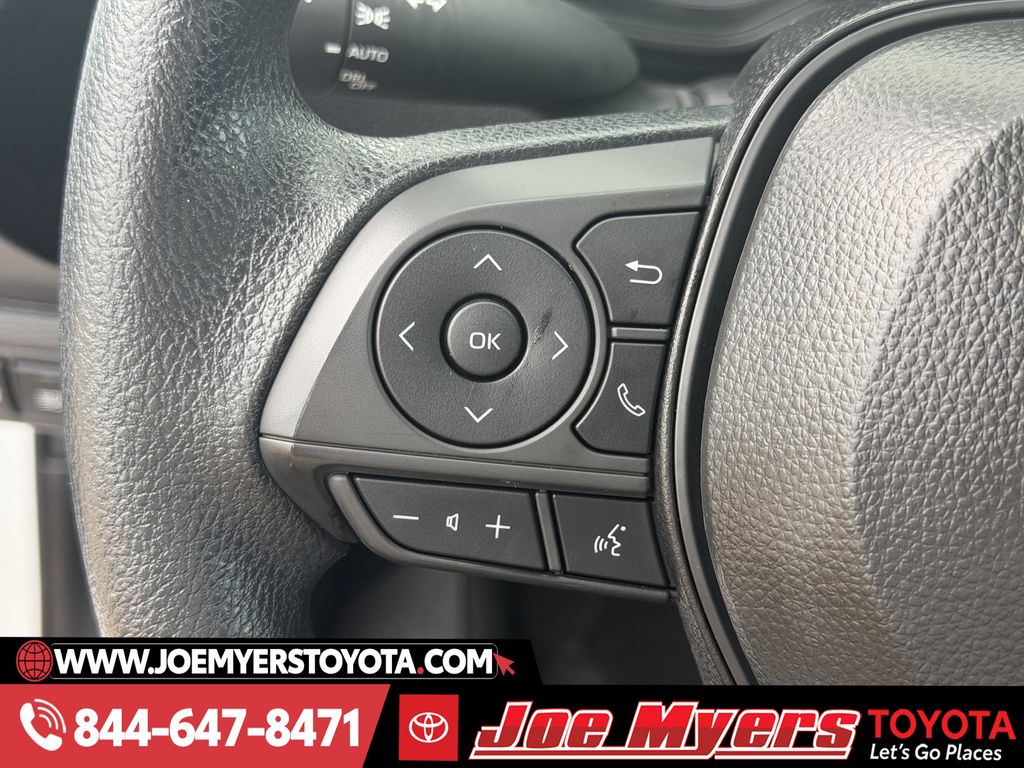 Used 2025 Ice Cap Toyota LE image 23