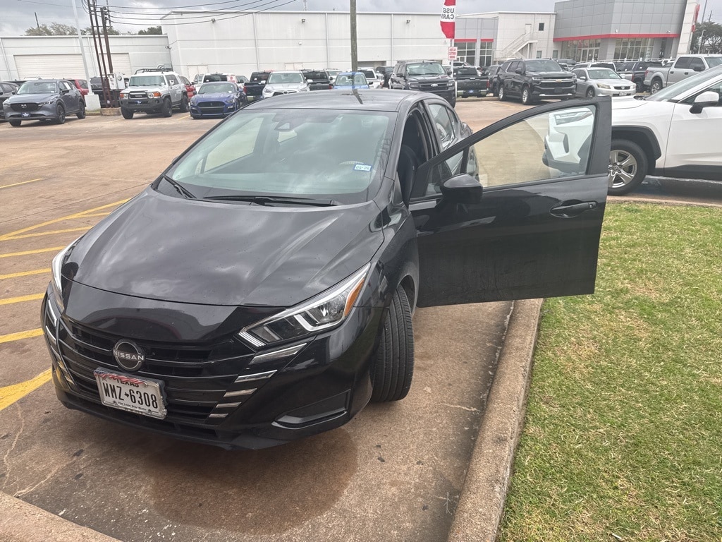 2023 Nissan Versa Sedan SV