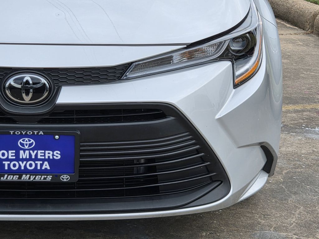 Used 2026 Classic Silver Metallic Toyota LE image 4