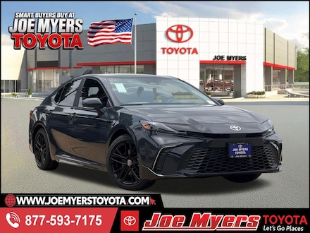 2026 Toyota Camry SE Sedan
