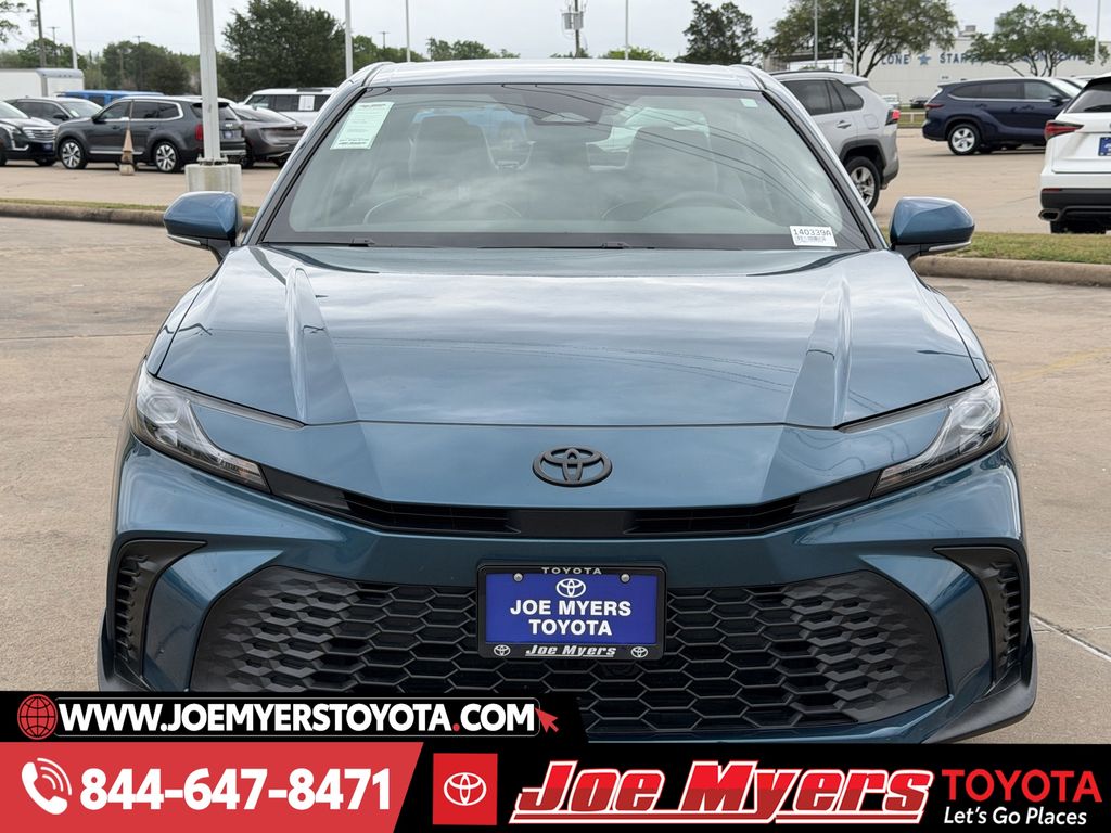 Used 2025 Ocean Gem Toyota SE image 3