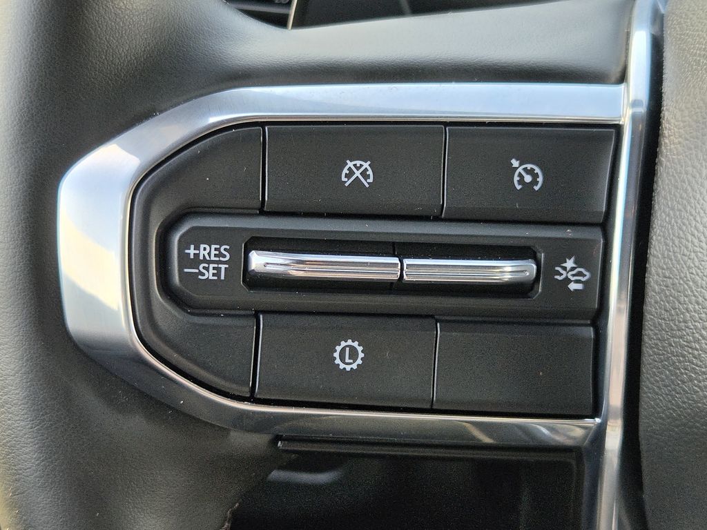 Used 2025 Onyx Black GMC Denali image 23
