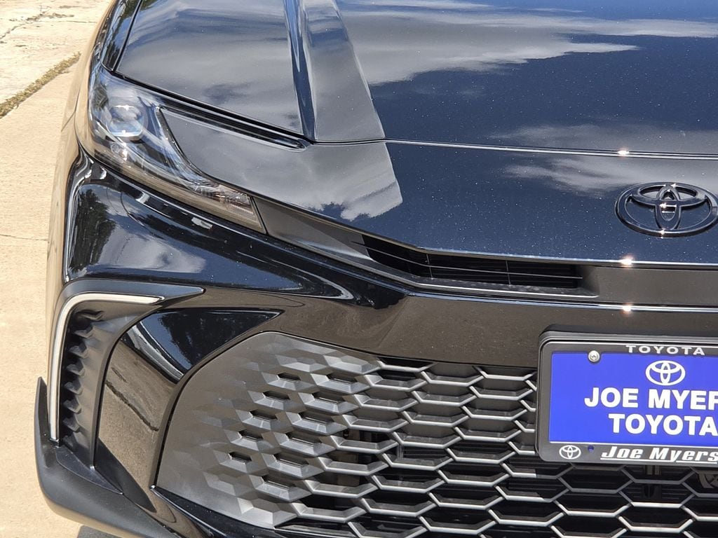 New 2026 Midnight Black Met Toyota SE image 5