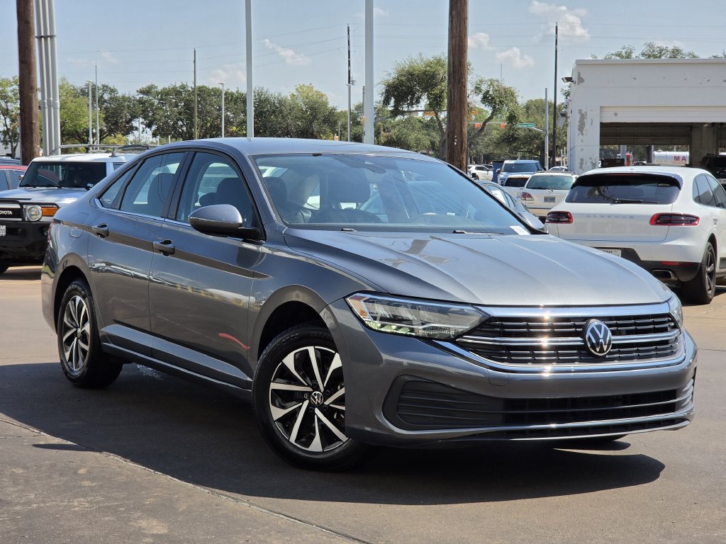 Used 2024 Gray Volkswagen 1.5T S image 2