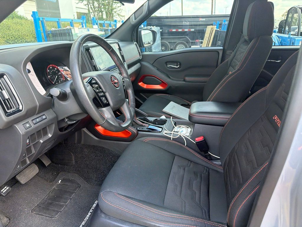 Used 2025 Boulder Gray Pearl Nissan PRO-X image 3