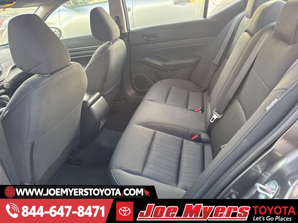 Used 2025 Gun Metallic Nissan 2.5 SV image 3