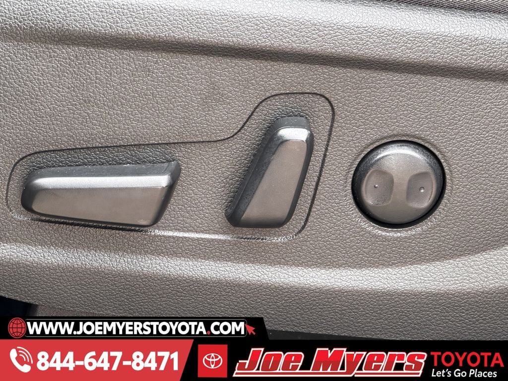 Used 2023 Stormy Blue Hyundai SEL image 27