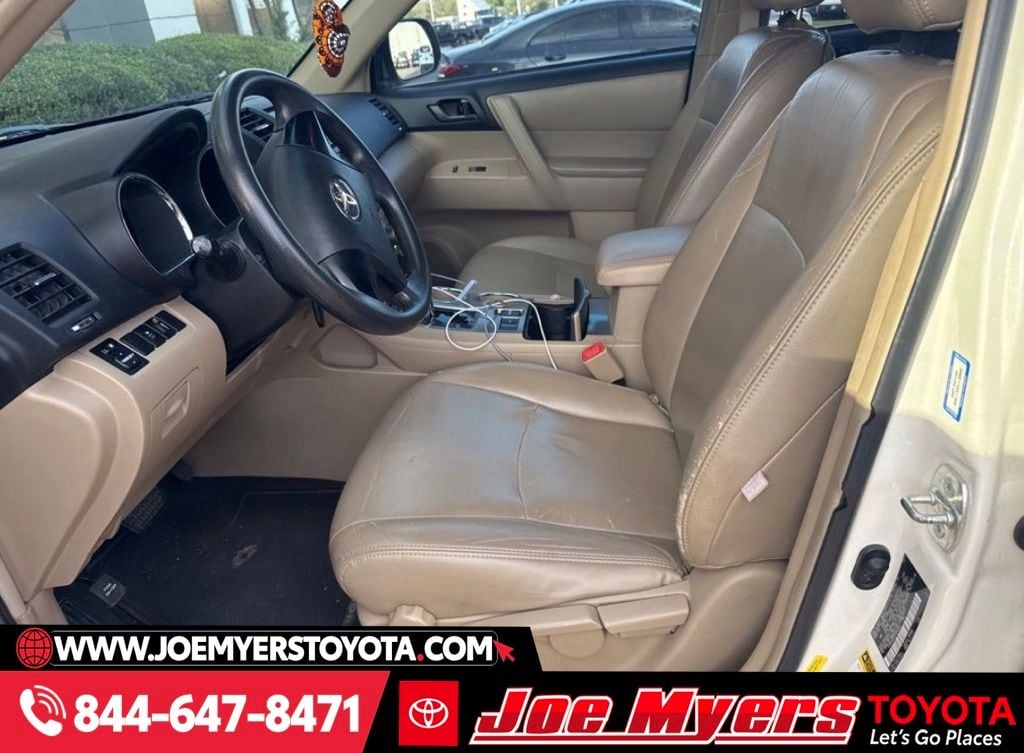 Used 2012 Toyota Highlander SE SUV