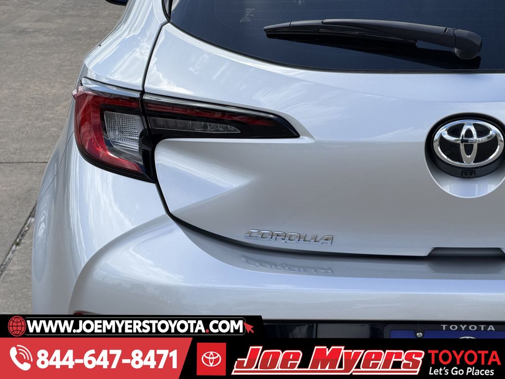 Used 2025 Classic Silver Metallic Midnight Black Metallic Toyota SE image 10