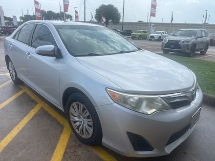 2014 Toyota Camry LE Sedan