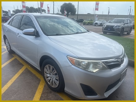 2014 Toyota Camry LE Sedan