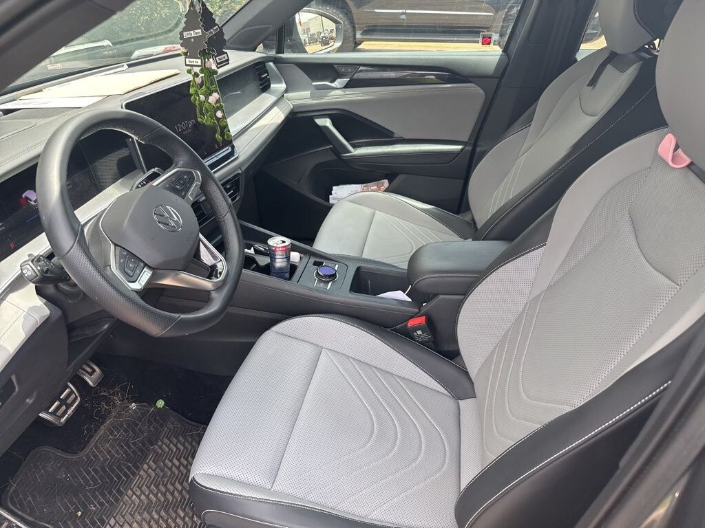 Used 2025 Volkswagen Tiguan 2.0T SE R-Line Black SUV