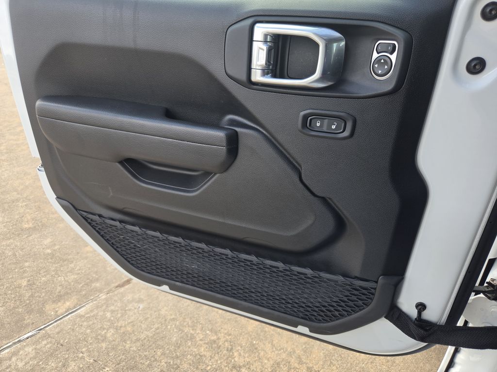 Used 2026 Bright White Clearcoat Jeep Rubicon image 25