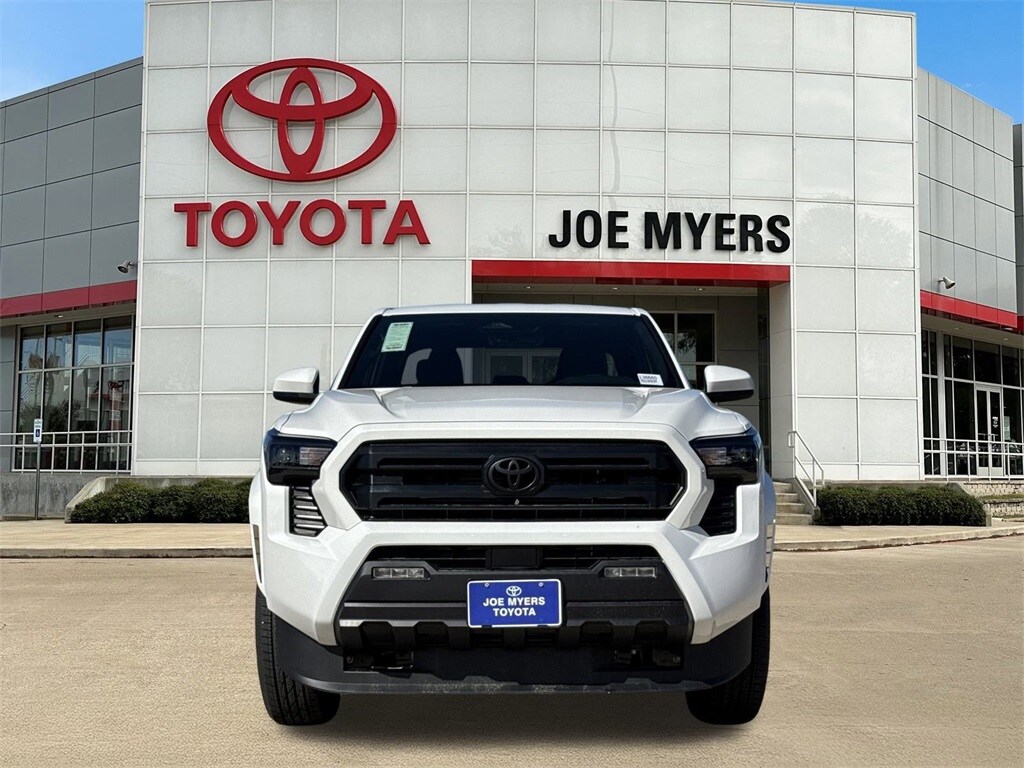 2025 Toyota Tacoma SR5 photo 2