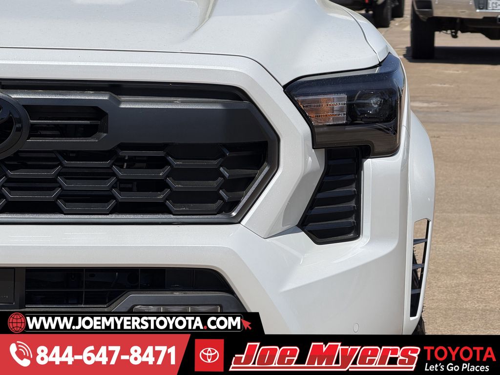 New 2026 Wind Chill Pear Toyota TRD Sport image 4