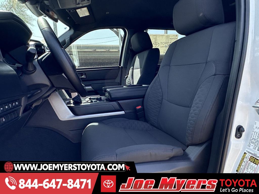 2025 Toyota Tundra SR5 - Photo 17